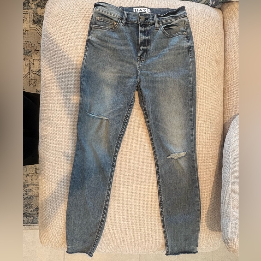 DAZE women’s slim jeans Size 28